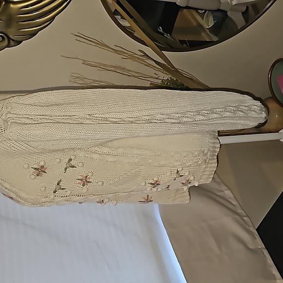 Vintage cable knit sweater pom poms floral ivory embroidery - Picture 4 of 9